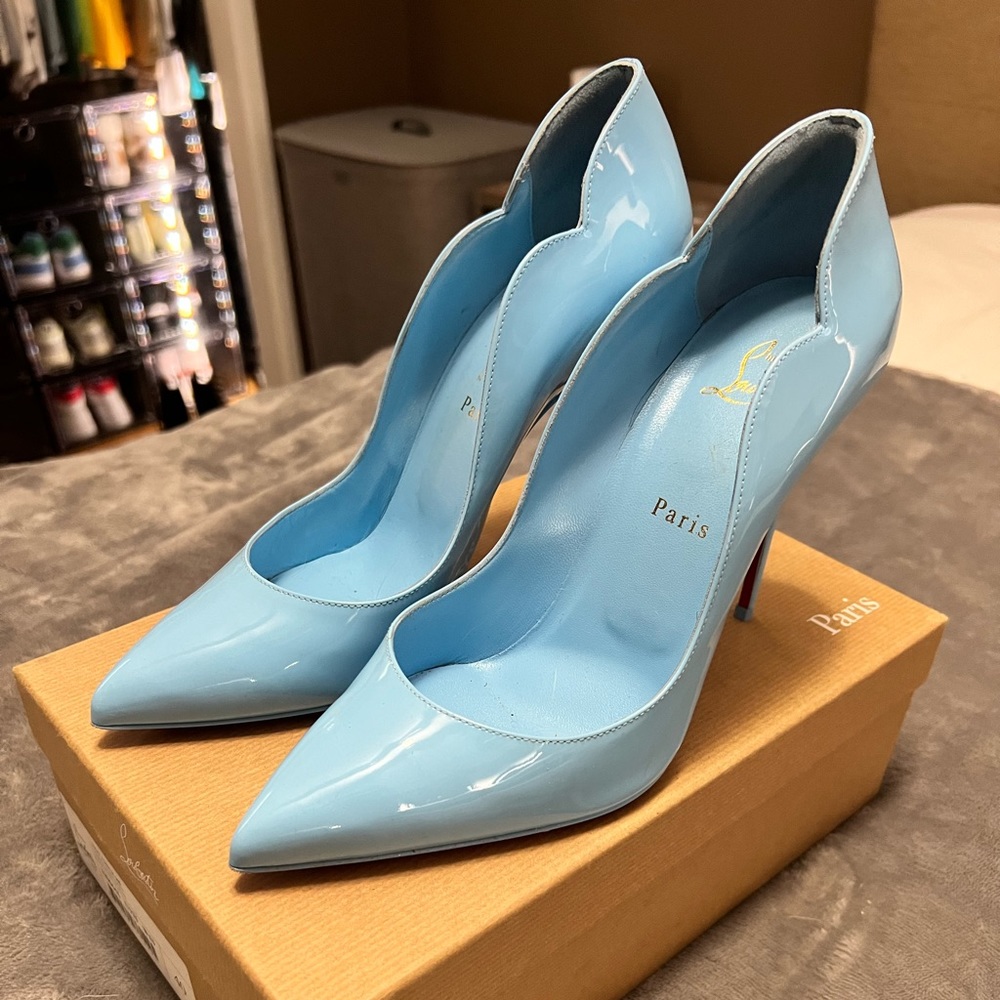 Christian Louboutin Hot Chick